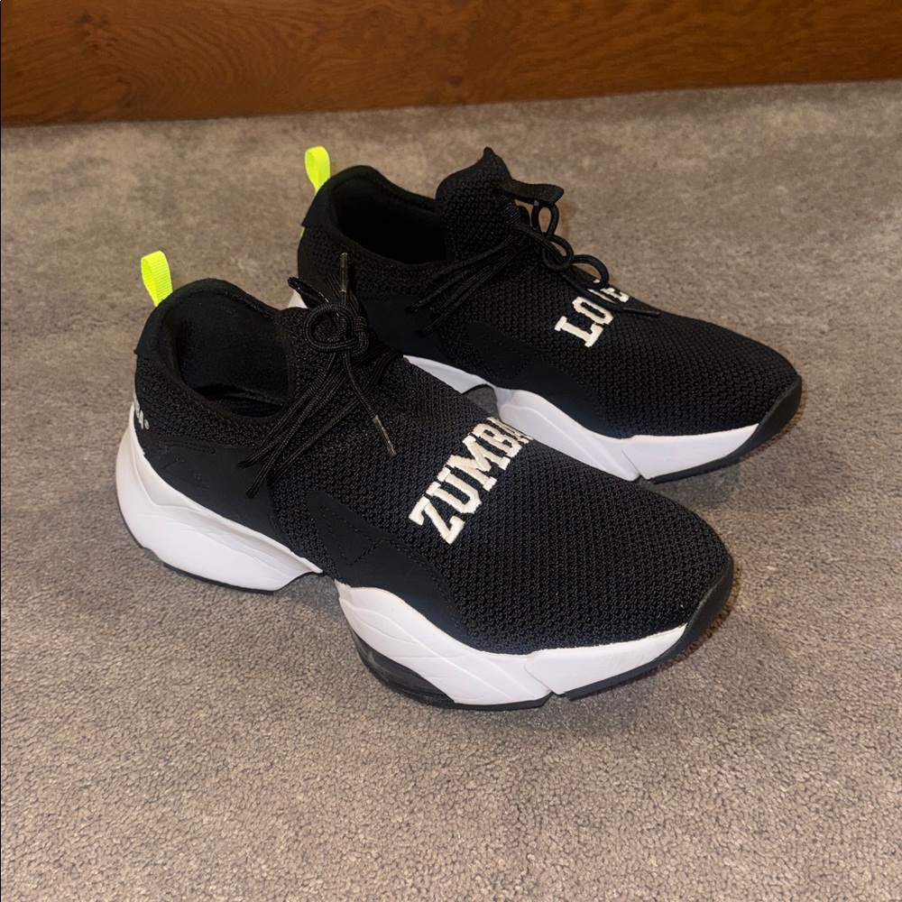Zumba Black White Air Stomp Slip On Athletic Workout Shoes SIZE 11